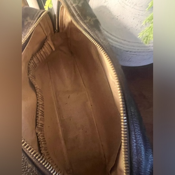 Louis Vuitton Monogram Trousse 28 (COA) - Picture 13 of 16